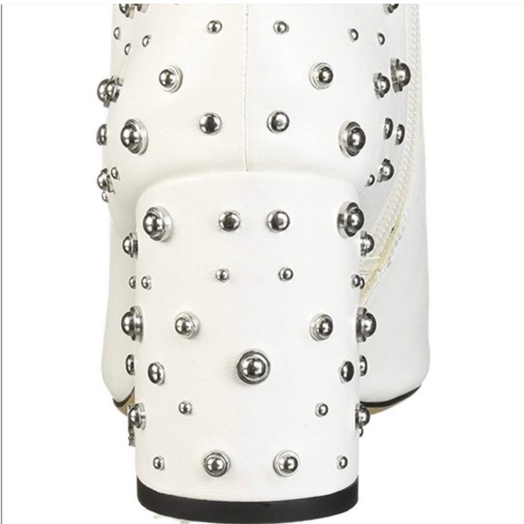 Circus by Sam Edelman Hannah Embellished Faux Leather White Booties - Size 8 - Picture 7 of 8